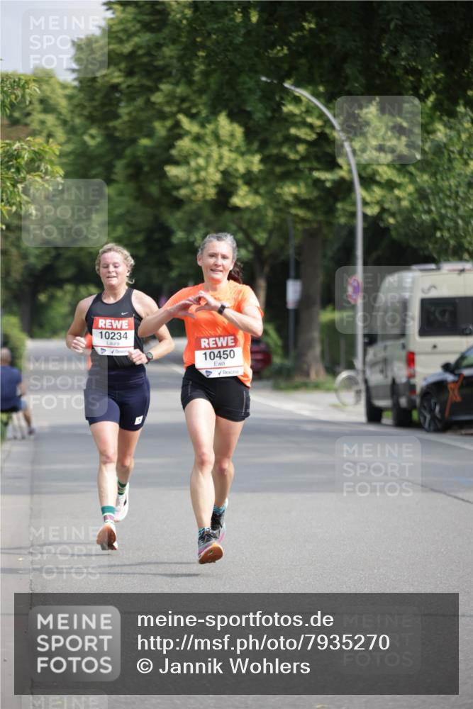 15.06.2025 - REWE Women's Run Jannik Wohlers http://msf.ph/oto/7935270 15.06.2025 08:40:22 Laufen 10234, 10450 meine-sportfotos.de