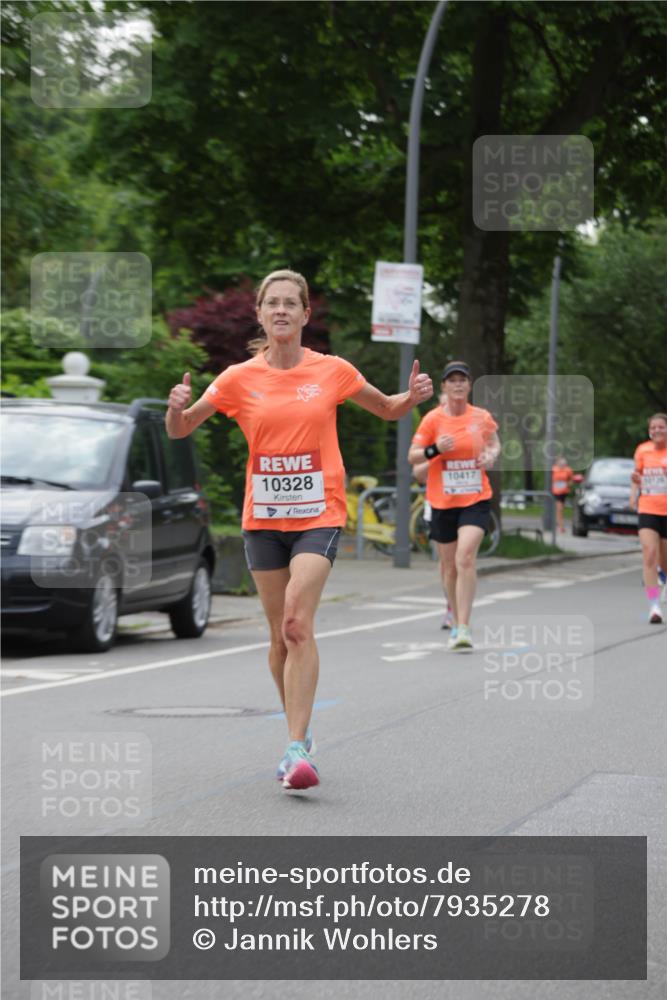 15.06.2025 - REWE Women's Run Jannik Wohlers http://msf.ph/oto/7935278 15.06.2025 08:25:55 Laufen 10328, 10417 meine-sportfotos.de