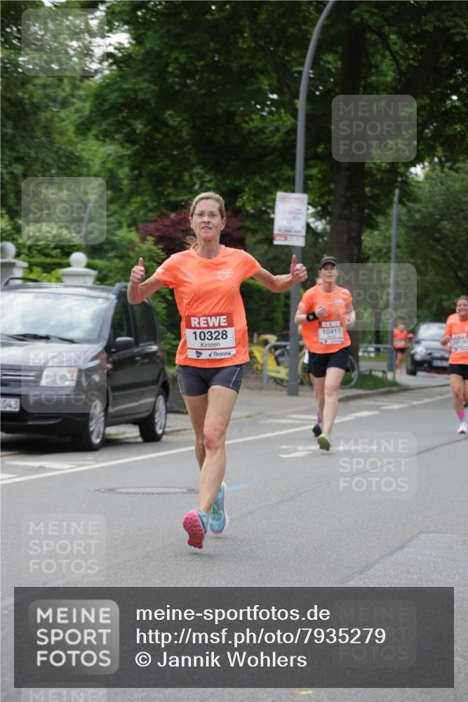 15.06.2025 - REWE Women's Run Jannik Wohlers http://msf.ph/oto/7935279 15.06.2025 08:25:55 Laufen 1043, 10328, 10417, 10126 meine-sportfotos.de