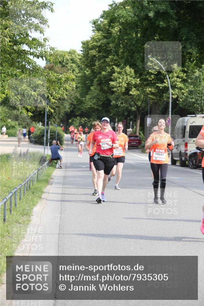 15.06.2025 - REWE Women's Run Jannik Wohlers http://msf.ph/oto/7935305 15.06.2025 09:53:02 Laufen 103, 10047 meine-sportfotos.de