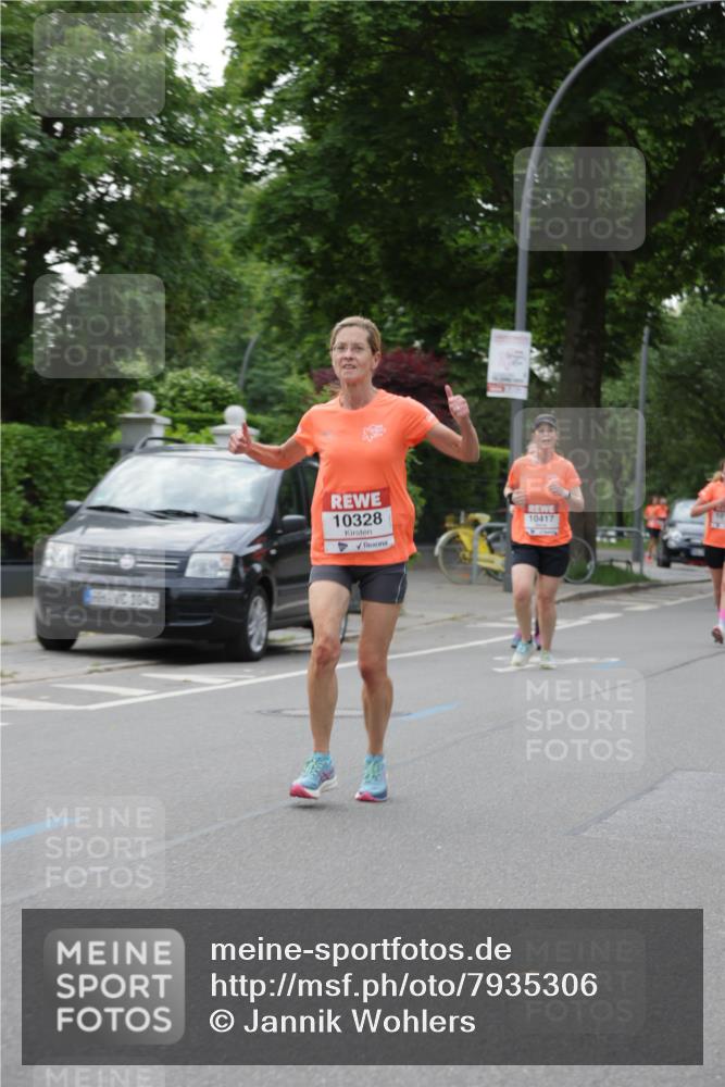 15.06.2025 - REWE Women's Run Jannik Wohlers http://msf.ph/oto/7935306 15.06.2025 08:25:56 Laufen 1043, 10328, 10417 meine-sportfotos.de