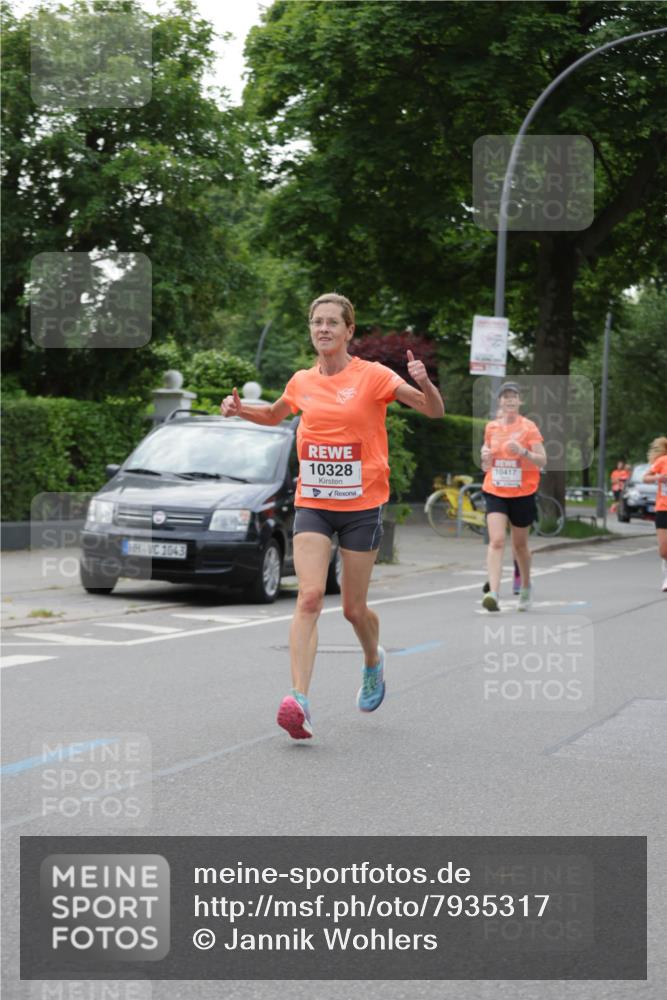 15.06.2025 - REWE Women's Run Jannik Wohlers http://msf.ph/oto/7935317 15.06.2025 08:25:56 Laufen 1043, 10328 meine-sportfotos.de