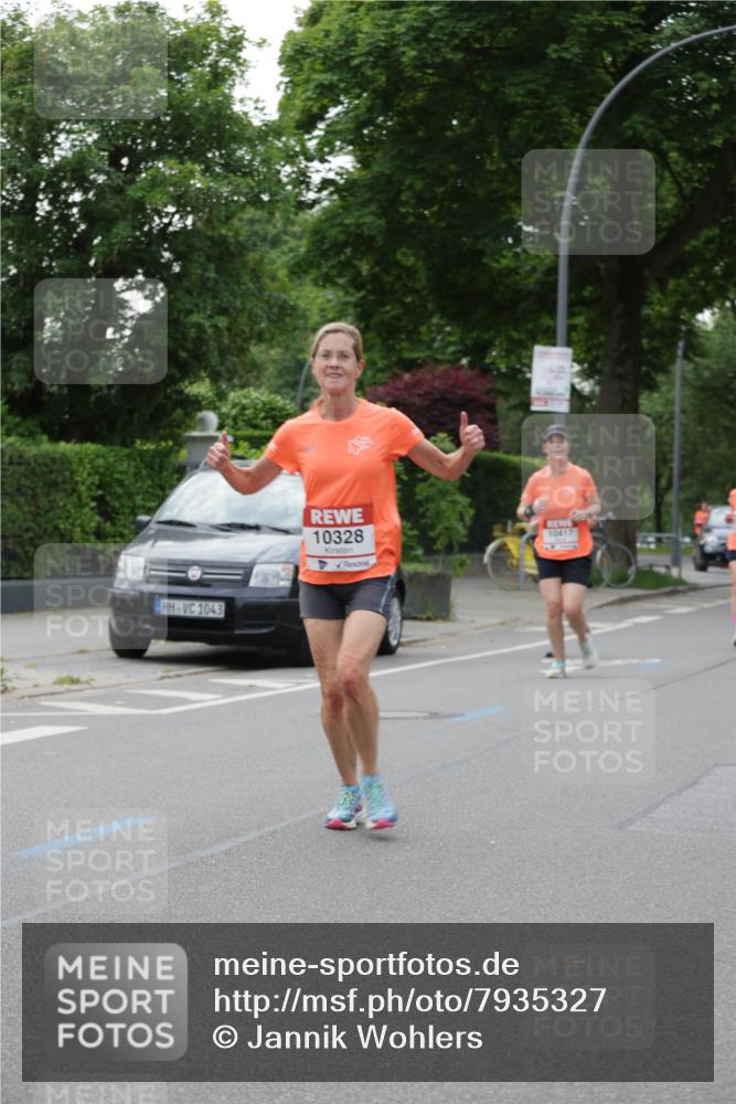 15.06.2025 - REWE Women's Run Jannik Wohlers http://msf.ph/oto/7935327 15.06.2025 08:25:56 Laufen 1043, 10328, 10417 meine-sportfotos.de