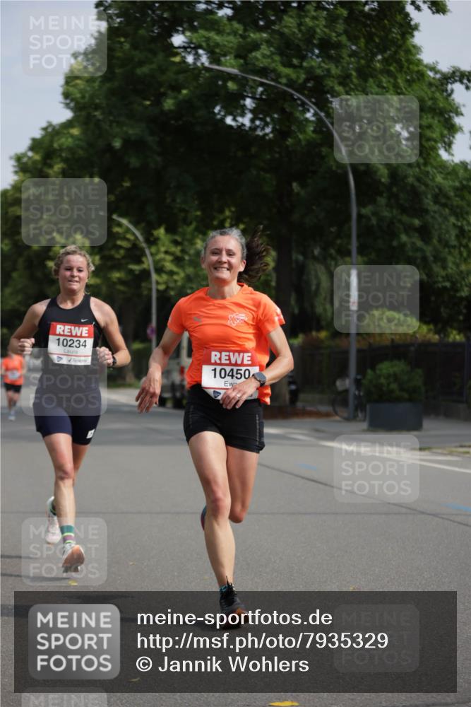 15.06.2025 - REWE Women's Run Jannik Wohlers http://msf.ph/oto/7935329 15.06.2025 08:40:24 Laufen 10234, 10450 meine-sportfotos.de