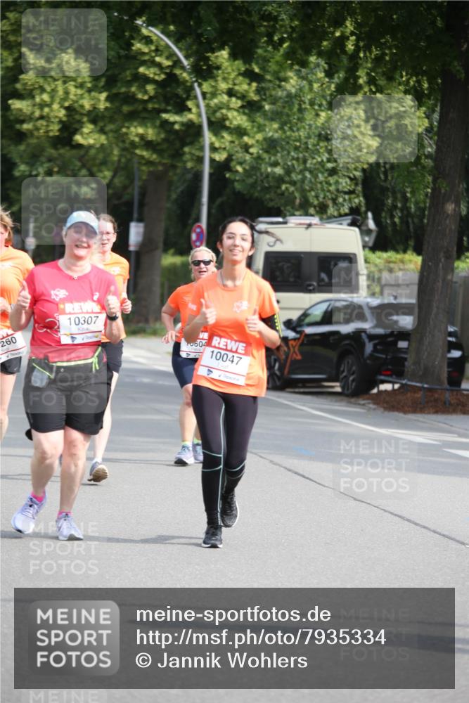 15.06.2025 - REWE Women's Run Jannik Wohlers http://msf.ph/oto/7935334 15.06.2025 09:53:04 Laufen 260, 10307, 0604, 10047 meine-sportfotos.de