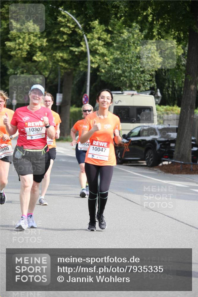 15.06.2025 - REWE Women's Run Jannik Wohlers http://msf.ph/oto/7935335 15.06.2025 09:53:04 Laufen 0260, 10307, 10604, 10047 meine-sportfotos.de