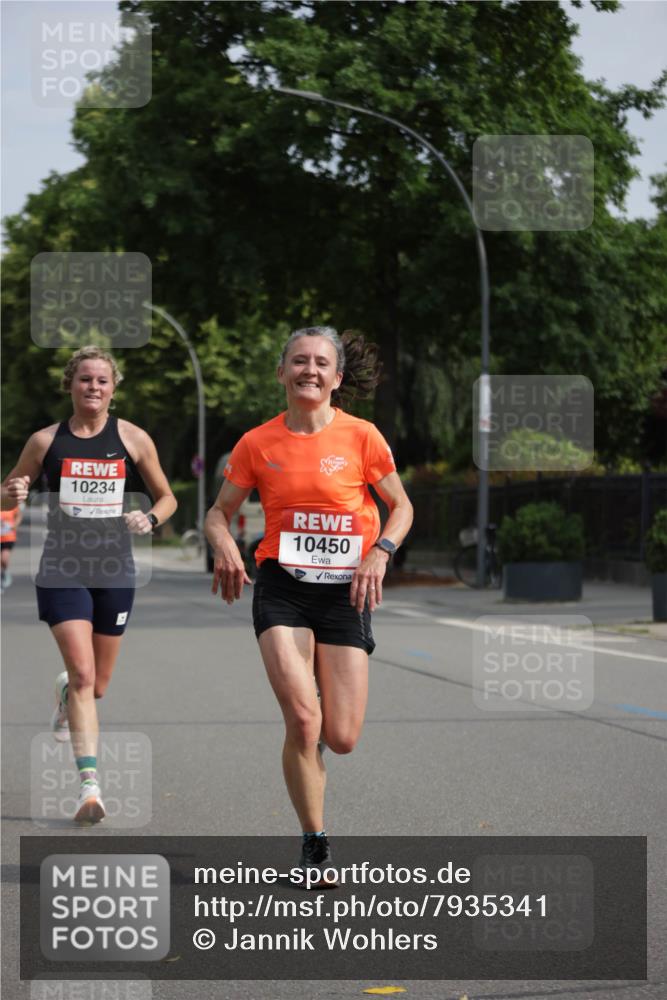 15.06.2025 - REWE Women's Run Jannik Wohlers http://msf.ph/oto/7935341 15.06.2025 08:40:24 Laufen 10234, 10450 meine-sportfotos.de