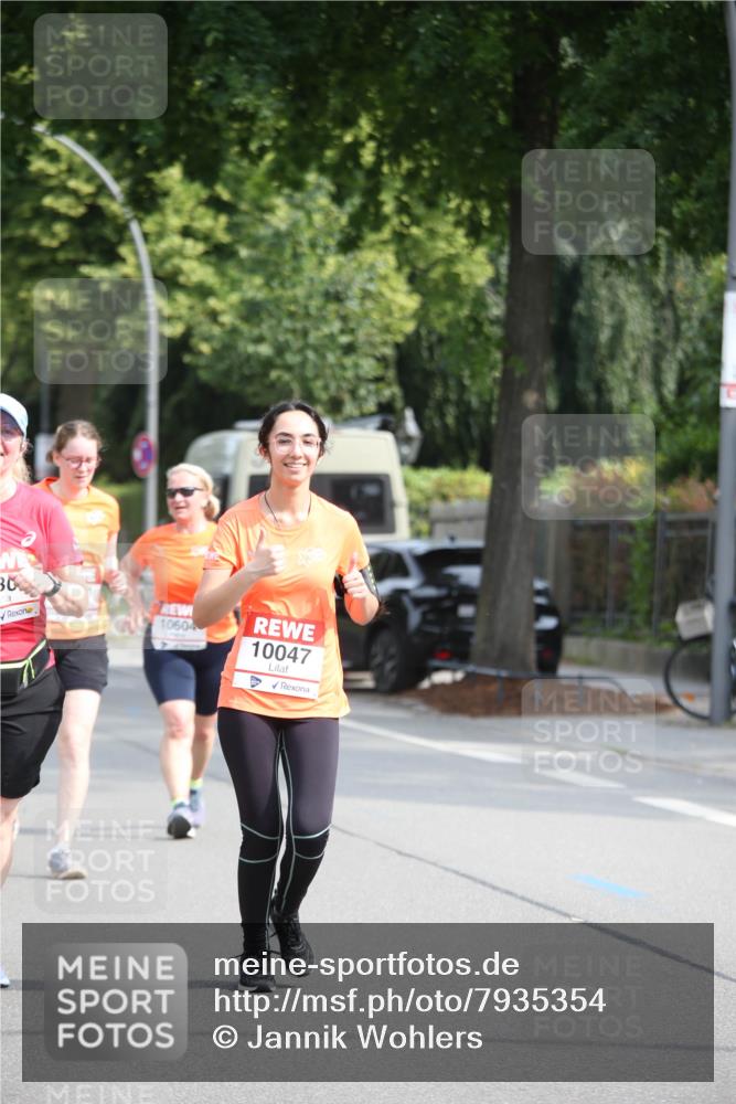 15.06.2025 - REWE Women's Run Jannik Wohlers http://msf.ph/oto/7935354 15.06.2025 09:53:05 Laufen 1060, 10047 meine-sportfotos.de