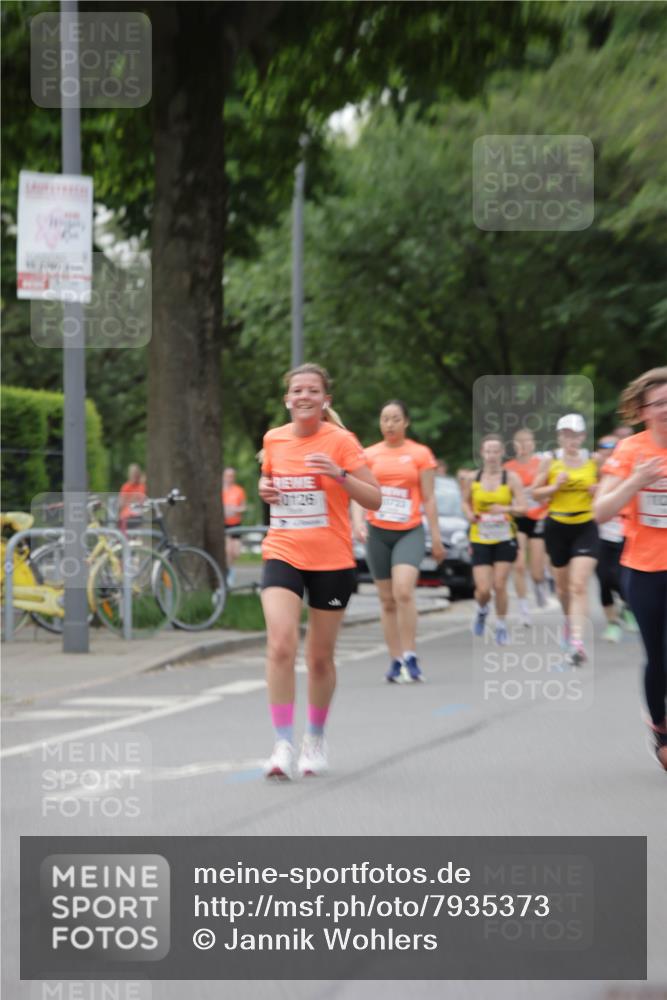 15.06.2025 - REWE Women's Run Jannik Wohlers http://msf.ph/oto/7935373 15.06.2025 08:25:57 Laufen 10126 meine-sportfotos.de