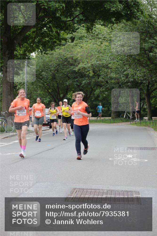 15.06.2025 - REWE Women's Run Jannik Wohlers http://msf.ph/oto/7935381 15.06.2025 08:25:58 Laufen 10126, 10723, 10, 10067, 105 meine-sportfotos.de