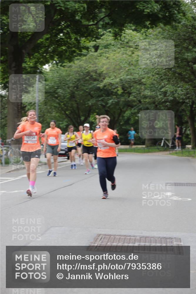 15.06.2025 - REWE Women's Run Jannik Wohlers http://msf.ph/oto/7935386 15.06.2025 08:25:58 Laufen 10126 meine-sportfotos.de