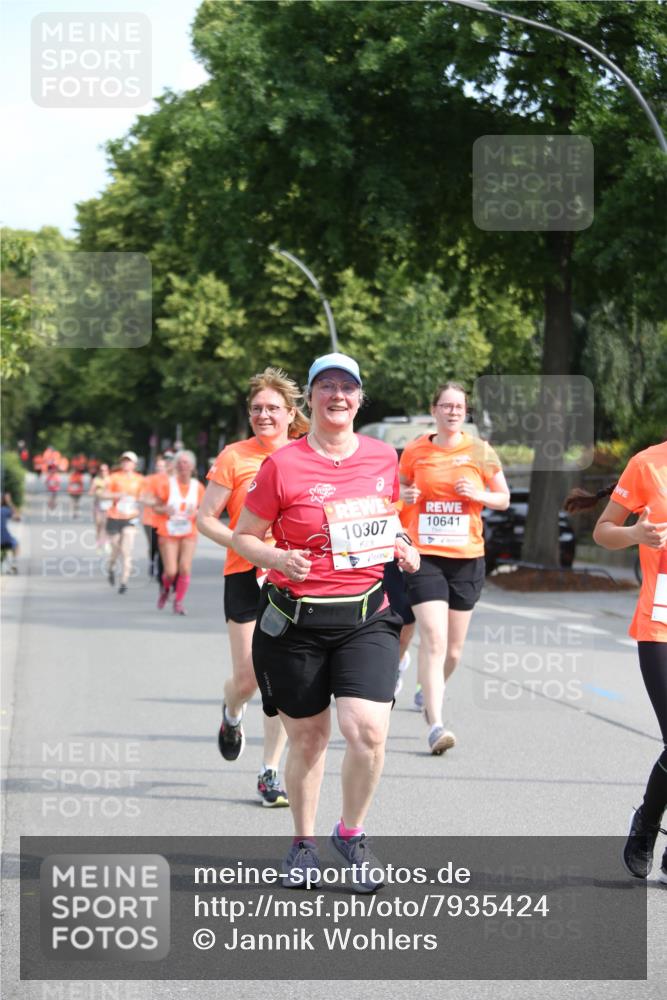15.06.2025 - REWE Women's Run Jannik Wohlers http://msf.ph/oto/7935424 15.06.2025 09:53:06 Laufen 10307, 10641 meine-sportfotos.de