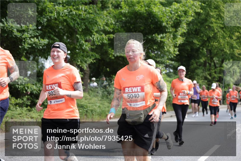 15.06.2025 - REWE Women's Run Jannik Wohlers http://msf.ph/oto/7935425 15.06.2025 10:12:50 Laufen 503, 5040, 5095 meine-sportfotos.de