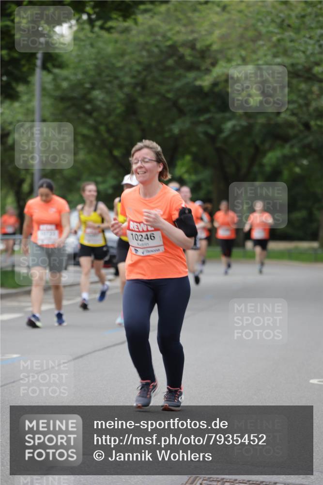 15.06.2025 - REWE Women's Run Jannik Wohlers http://msf.ph/oto/7935452 15.06.2025 08:25:59 Laufen 10246 meine-sportfotos.de
