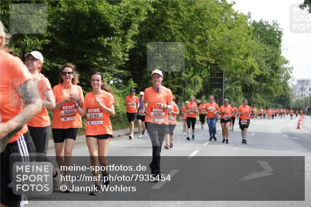 15.06.2025 - REWE Women's Run Jannik Wohlers http://msf.ph/oto/7935454 15.06.2025 10:12:51 Laufen 5094, 5193, 5095, 5215, 6414 meine-sportfotos.de