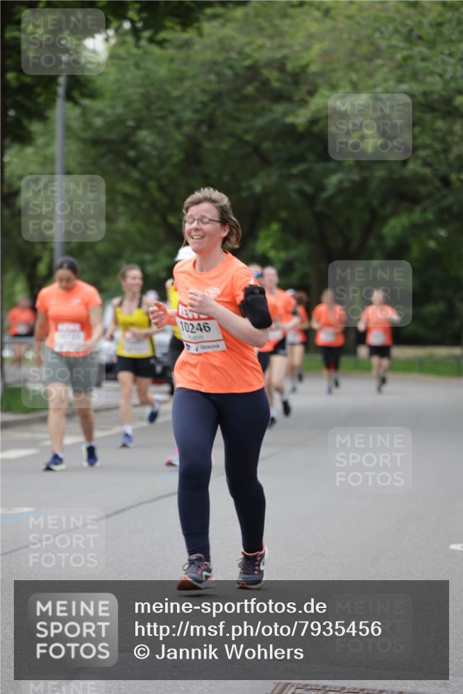 15.06.2025 - REWE Women's Run Jannik Wohlers http://msf.ph/oto/7935456 15.06.2025 08:25:59 Laufen 10246 meine-sportfotos.de