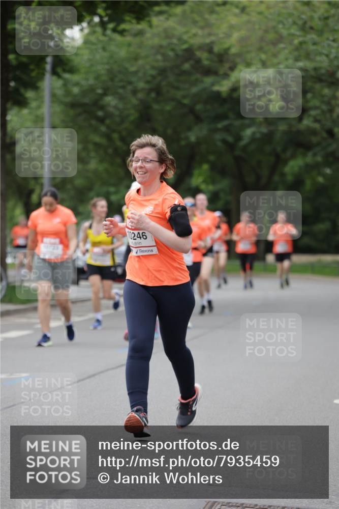15.06.2025 - REWE Women's Run Jannik Wohlers http://msf.ph/oto/7935459 15.06.2025 08:25:59 Laufen 0246 meine-sportfotos.de