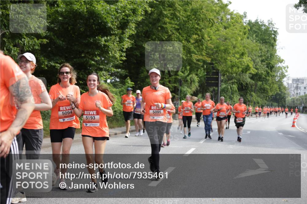 15.06.2025 - REWE Women's Run Jannik Wohlers http://msf.ph/oto/7935461 15.06.2025 10:12:51 Laufen 5094, 5193, 5095, 5414 meine-sportfotos.de