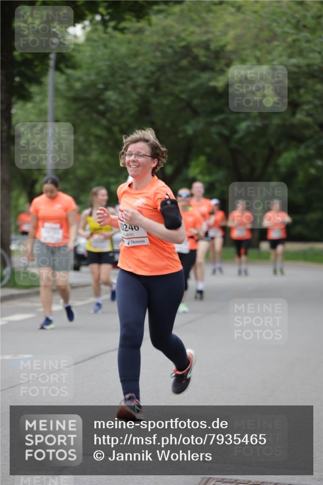 15.06.2025 - REWE Women's Run Jannik Wohlers http://msf.ph/oto/7935465 15.06.2025 08:25:59 Laufen 10240 meine-sportfotos.de