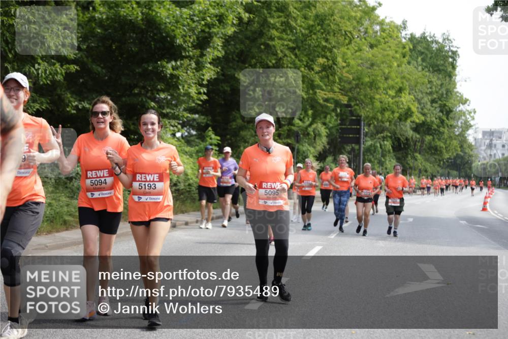 15.06.2025 - REWE Women's Run Jannik Wohlers http://msf.ph/oto/7935489 15.06.2025 10:12:51 Laufen 9, 5094, 5193, 5095, 5414 meine-sportfotos.de