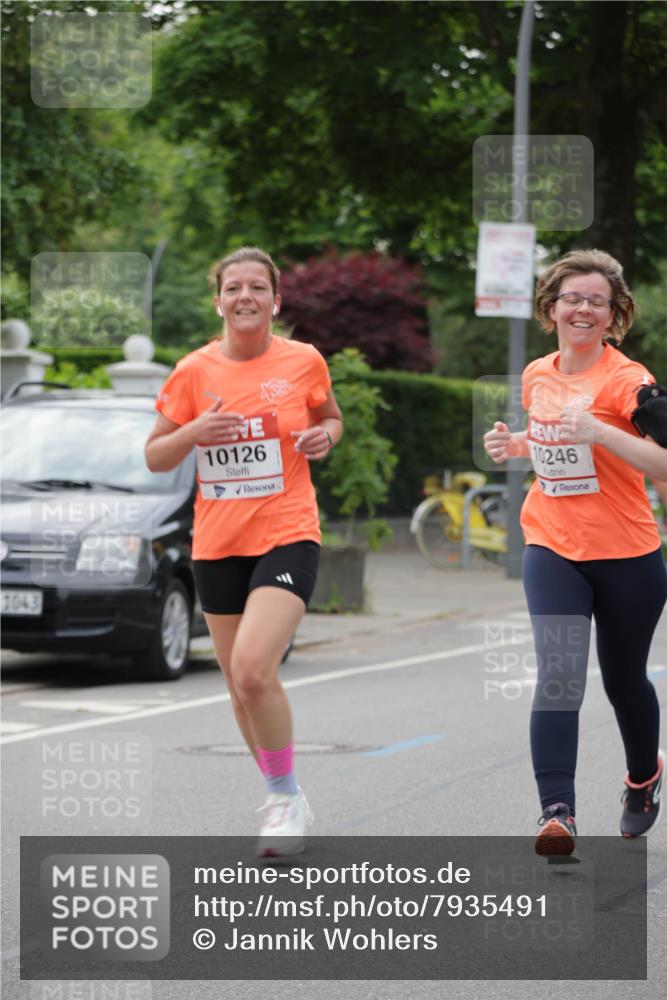 15.06.2025 - REWE Women's Run Jannik Wohlers http://msf.ph/oto/7935491 15.06.2025 08:26:00 Laufen 1043, 10126, 10246 meine-sportfotos.de