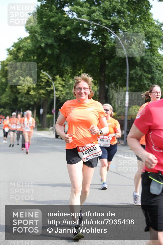 15.06.2025 - REWE Women's Run Jannik Wohlers http://msf.ph/oto/7935498 15.06.2025 09:53:08 Laufen 10604, 10260, 4 meine-sportfotos.de