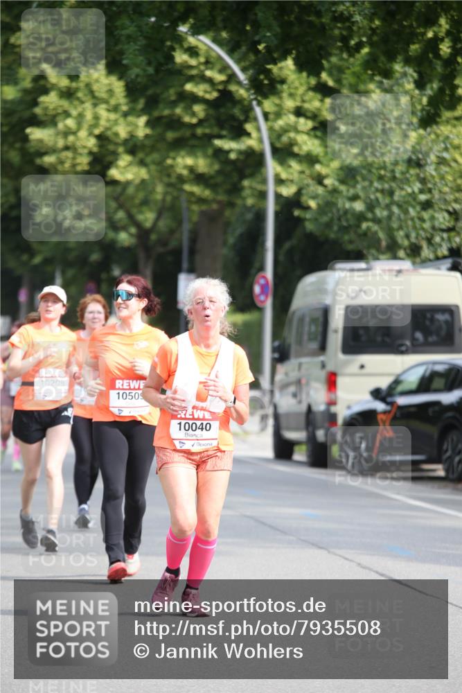 15.06.2025 - REWE Women's Run Jannik Wohlers http://msf.ph/oto/7935508 15.06.2025 09:53:10 Laufen 10509, 10040 meine-sportfotos.de
