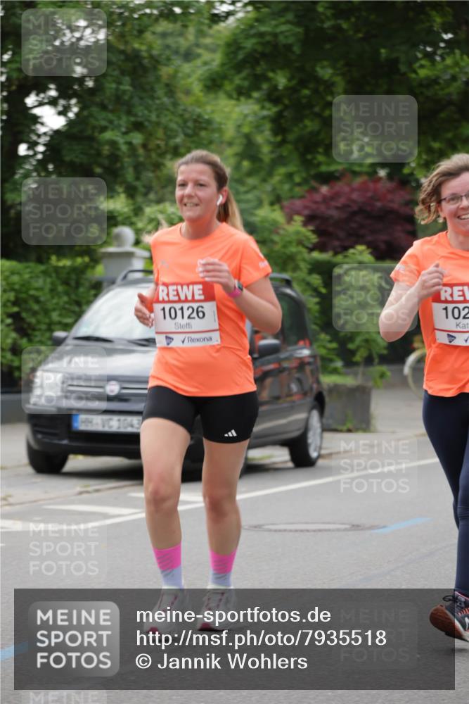 15.06.2025 - REWE Women's Run Jannik Wohlers http://msf.ph/oto/7935518 15.06.2025 08:26:01 Laufen 1043, 10126, 102 meine-sportfotos.de