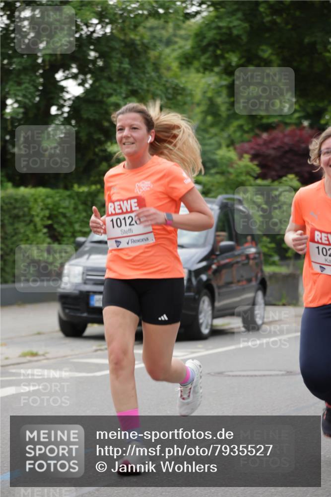 15.06.2025 - REWE Women's Run Jannik Wohlers http://msf.ph/oto/7935527 15.06.2025 08:26:01 Laufen 10126, 102 meine-sportfotos.de