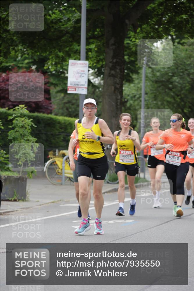 15.06.2025 - REWE Women's Run Jannik Wohlers http://msf.ph/oto/7935550 15.06.2025 08:26:02 Laufen 10510, 10067 meine-sportfotos.de