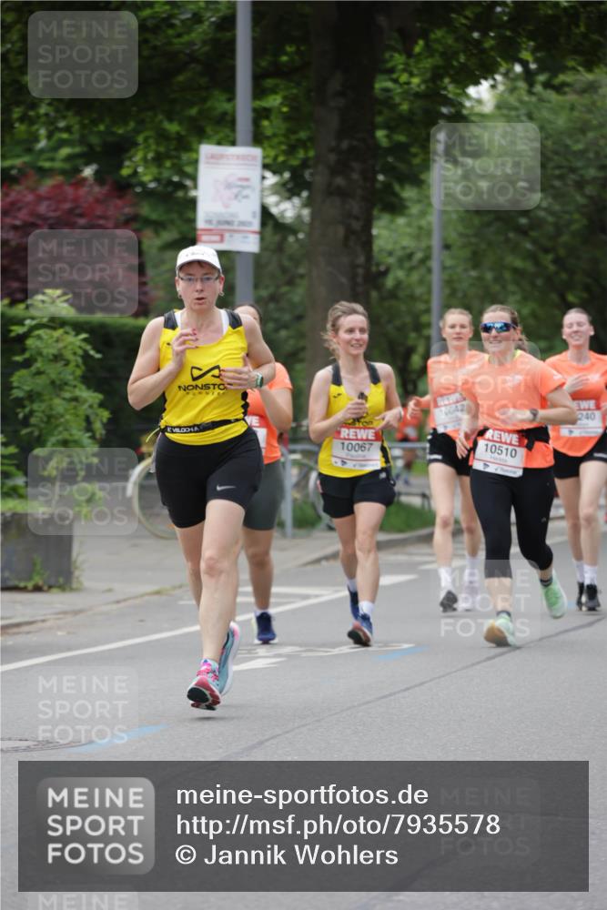 15.06.2025 - REWE Women's Run Jannik Wohlers http://msf.ph/oto/7935578 15.06.2025 08:26:03 Laufen 10642, 10067, 240, 10510 meine-sportfotos.de