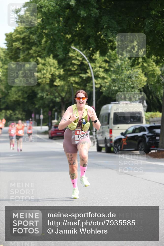 15.06.2025 - REWE Women's Run Jannik Wohlers http://msf.ph/oto/7935585 15.06.2025 09:53:21 Laufen 10215 meine-sportfotos.de