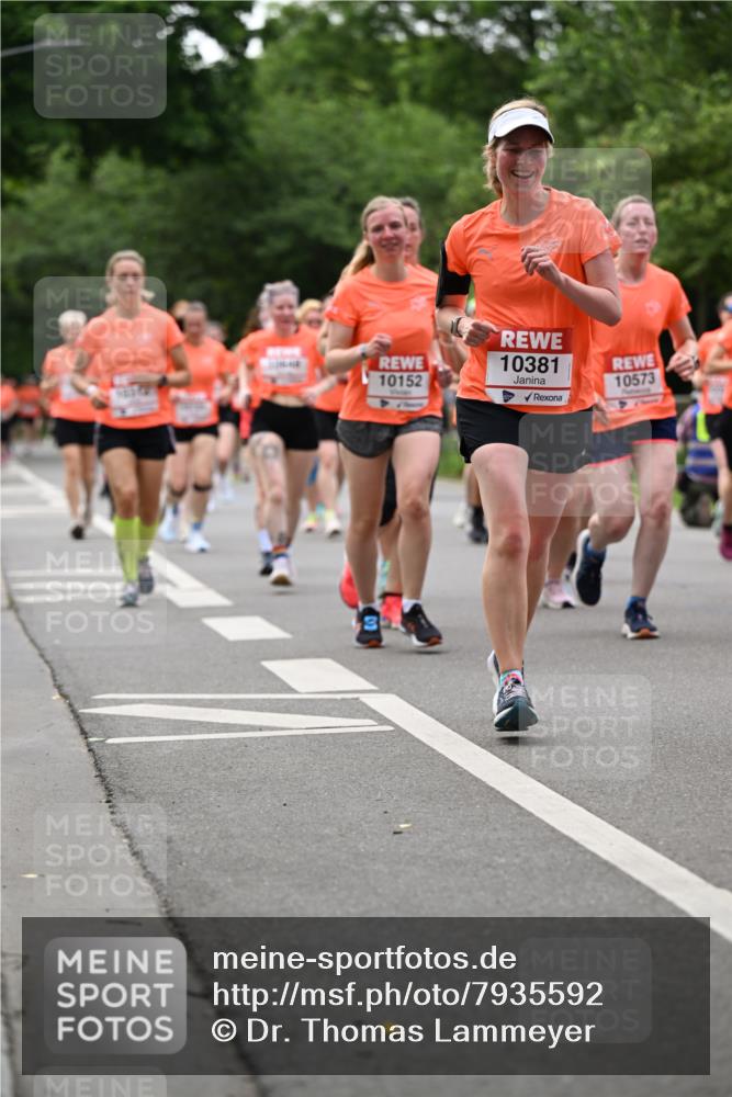 15.06.2025 - REWE Women's Run Dr. Thomas Lammeyer http://msf.ph/oto/7935592 15.06.2025 09:19:07 Laufen 10381, 10152, 10573 meine-sportfotos.de