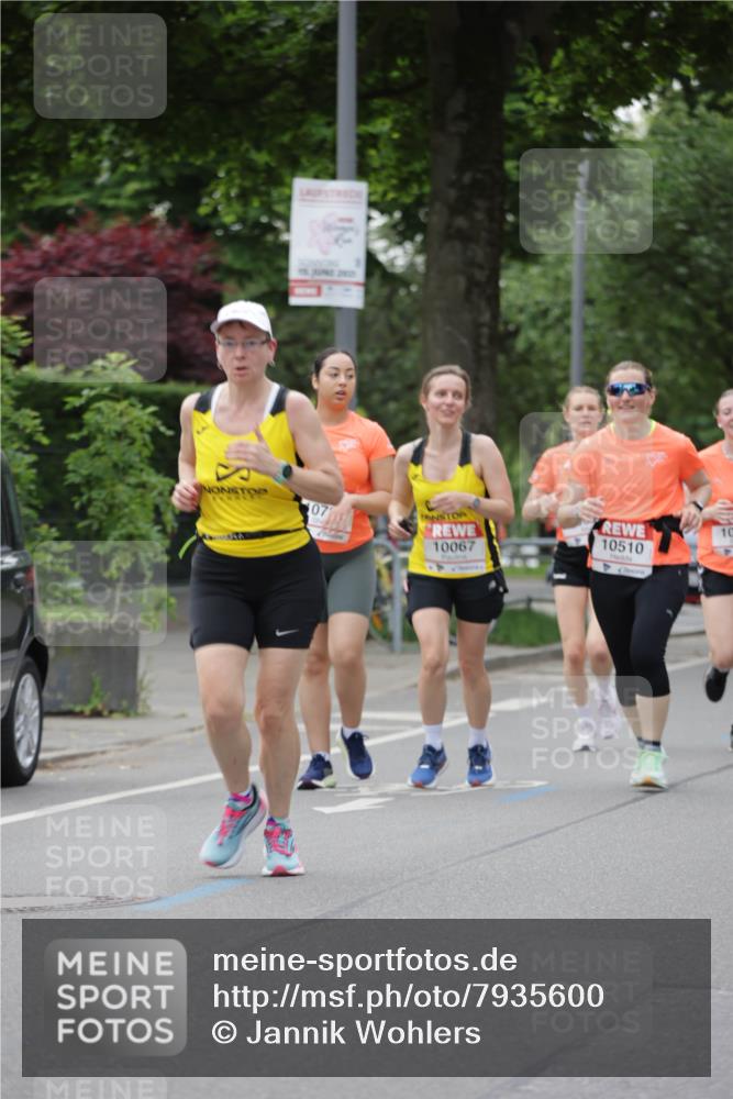 15.06.2025 - REWE Women's Run Jannik Wohlers http://msf.ph/oto/7935600 15.06.2025 08:26:03 Laufen 10067, 10510, 10 meine-sportfotos.de