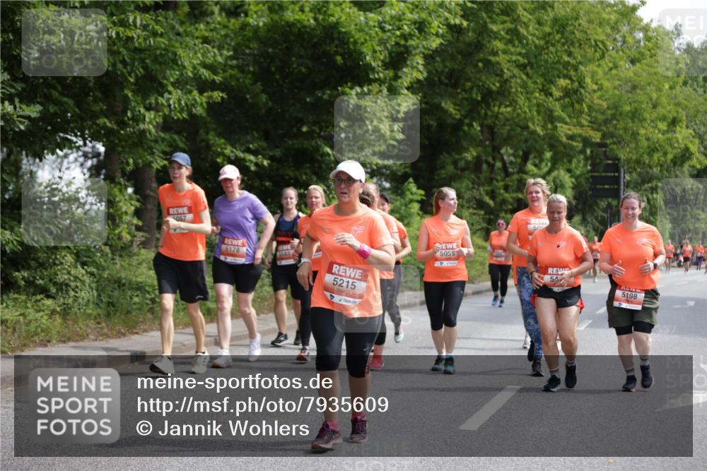 15.06.2025 - REWE Women's Run Jannik Wohlers http://msf.ph/oto/7935609 15.06.2025 10:12:56 Laufen 5057, 5178, 583, 5215, 5055, 4, 505, 54, 5198 meine-sportfotos.de