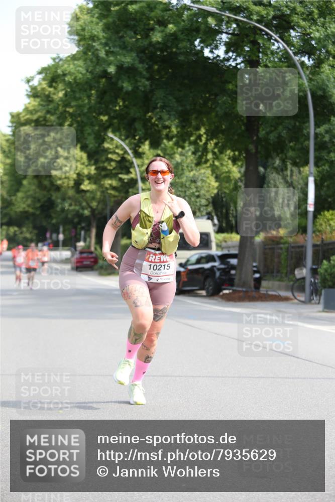 15.06.2025 - REWE Women's Run Jannik Wohlers http://msf.ph/oto/7935629 15.06.2025 09:53:21 Laufen 10215 meine-sportfotos.de