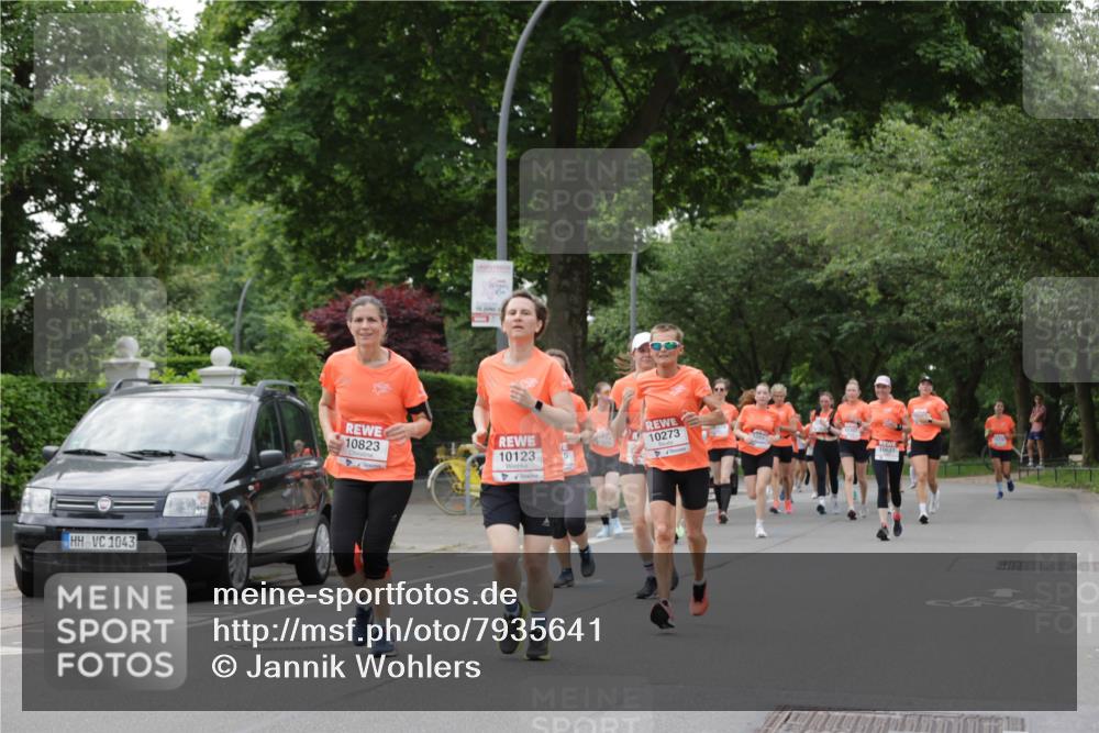 15.06.2025 - REWE Women's Run Jannik Wohlers http://msf.ph/oto/7935641 15.06.2025 08:26:14 Laufen 1043, 10823, 10123, 15, 10273 meine-sportfotos.de