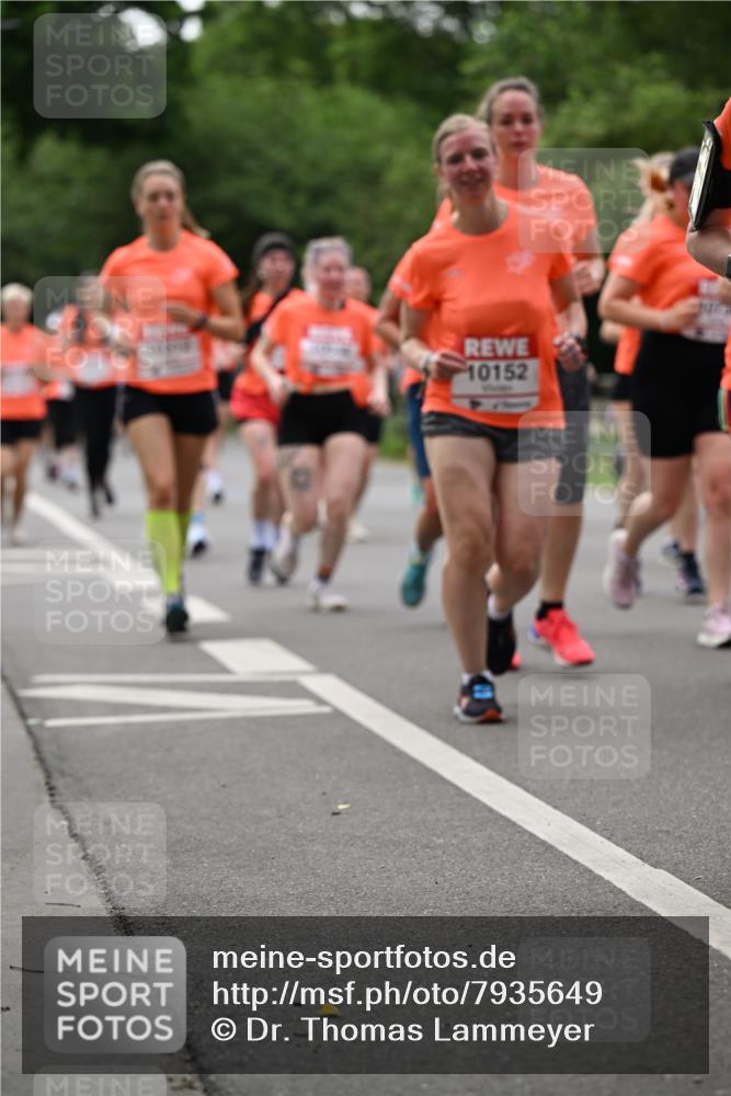 15.06.2025 - REWE Women's Run Dr. Thomas Lammeyer http://msf.ph/oto/7935649 15.06.2025 09:19:08 Laufen 10152 meine-sportfotos.de