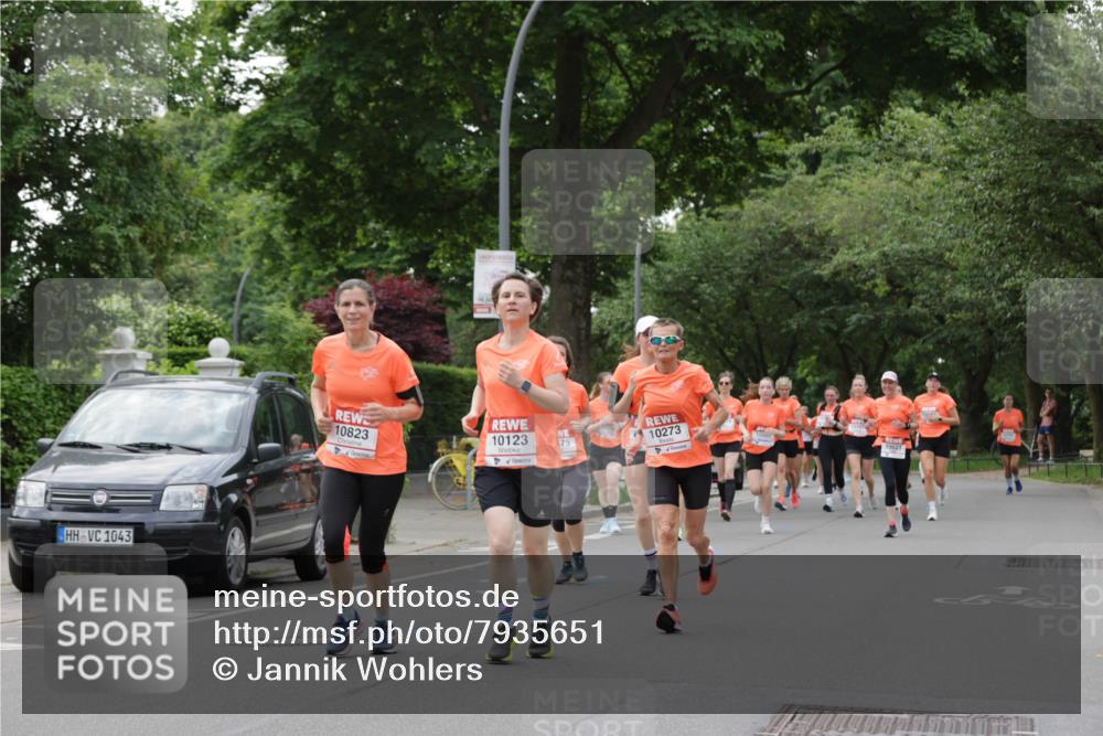 15.06.2025 - REWE Women's Run Jannik Wohlers http://msf.ph/oto/7935651 15.06.2025 08:26:14 Laufen 1043, 10823, 10273, 10621, 10123, 75 meine-sportfotos.de
