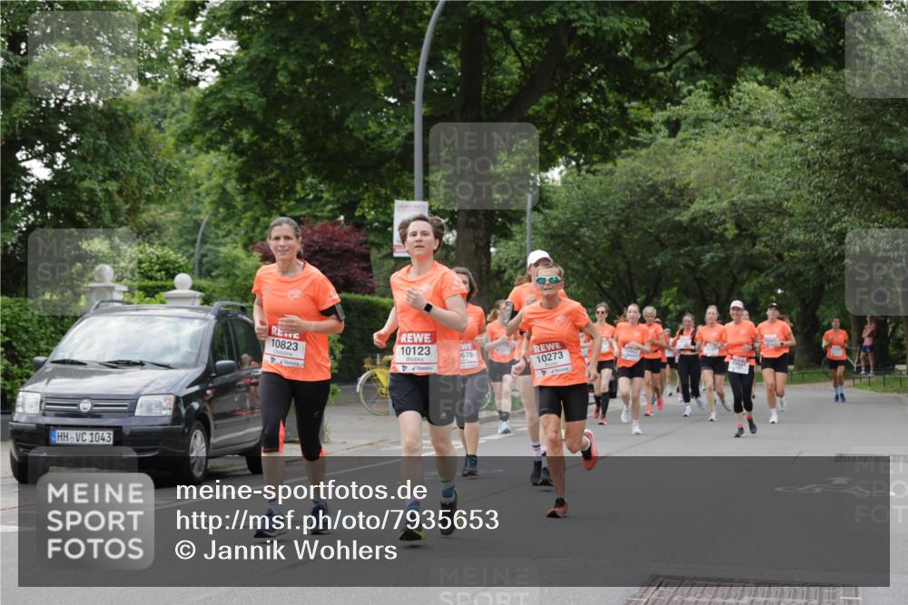 15.06.2025 - REWE Women's Run Jannik Wohlers http://msf.ph/oto/7935653 15.06.2025 08:26:14 Laufen 1043, 10823, 10123, 675, 10273, 10867 meine-sportfotos.de