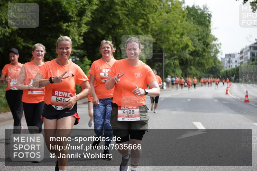 15.06.2025 - REWE Women's Run Jannik Wohlers http://msf.ph/oto/7935666 15.06.2025 10:12:58 Laufen 52, 541, 50, 5198 meine-sportfotos.de