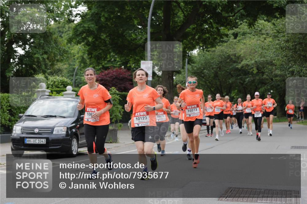 15.06.2025 - REWE Women's Run Jannik Wohlers http://msf.ph/oto/7935677 15.06.2025 08:26:14 Laufen 1043, 1082, 10123, 10273, 10675 meine-sportfotos.de