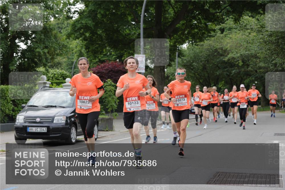 15.06.2025 - REWE Women's Run Jannik Wohlers http://msf.ph/oto/7935686 15.06.2025 08:26:14 Laufen 1043, 10823, 10123, 10273, 10675 meine-sportfotos.de