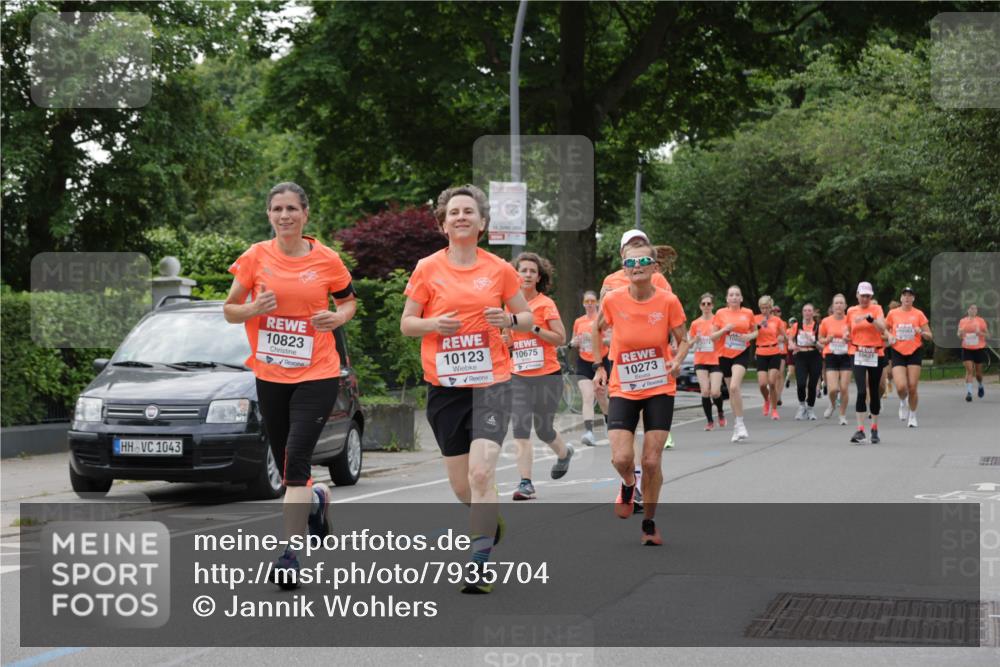 15.06.2025 - REWE Women's Run Jannik Wohlers http://msf.ph/oto/7935704 15.06.2025 08:26:14 Laufen 1043, 10823, 10123, 10675, 10273, 10621, 10583 meine-sportfotos.de