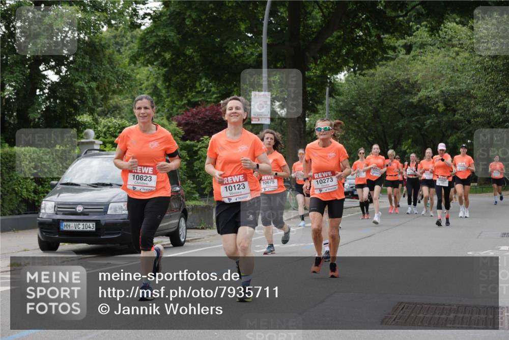 15.06.2025 - REWE Women's Run Jannik Wohlers http://msf.ph/oto/7935711 15.06.2025 08:26:14 Laufen 1043, 10823, 10123, 2025, 10675, 10273, 10621 meine-sportfotos.de