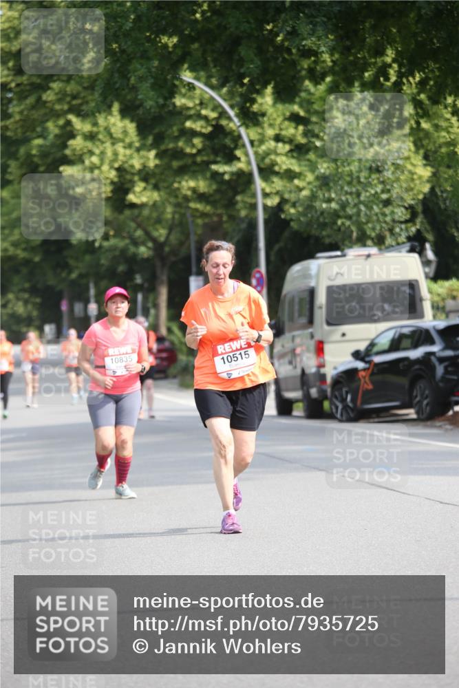 15.06.2025 - REWE Women's Run Jannik Wohlers http://msf.ph/oto/7935725 15.06.2025 09:53:33 Laufen 10835, 10515 meine-sportfotos.de