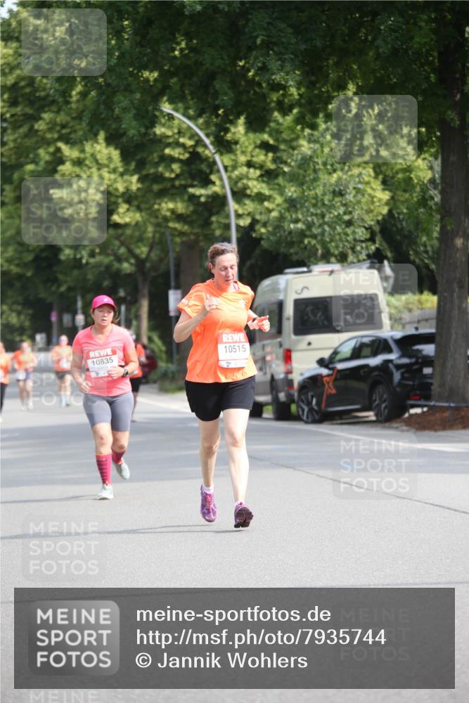 15.06.2025 - REWE Women's Run Jannik Wohlers http://msf.ph/oto/7935744 15.06.2025 09:53:33 Laufen 10835, 10515 meine-sportfotos.de