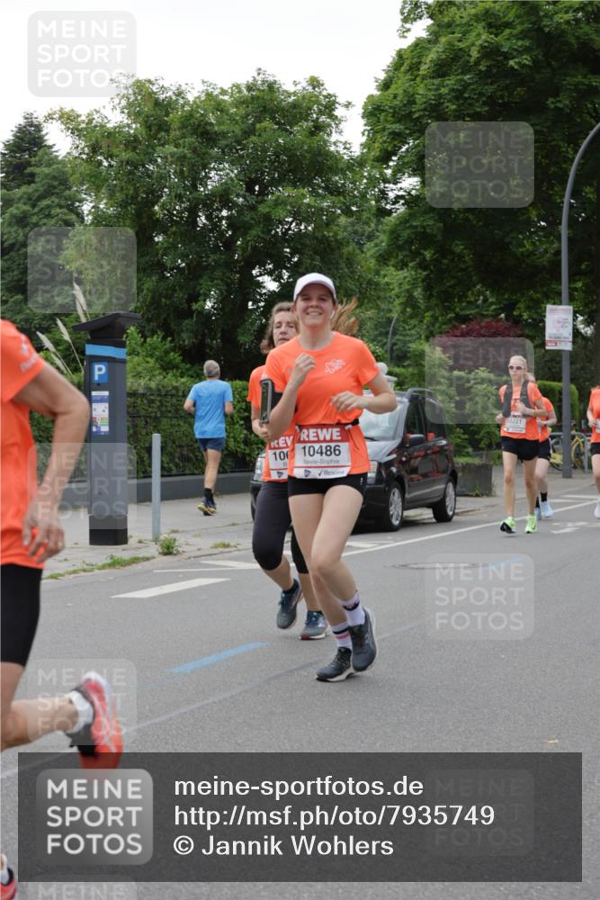 15.06.2025 - REWE Women's Run Jannik Wohlers http://msf.ph/oto/7935749 15.06.2025 08:26:17 Laufen 106, 10486, 10221 meine-sportfotos.de