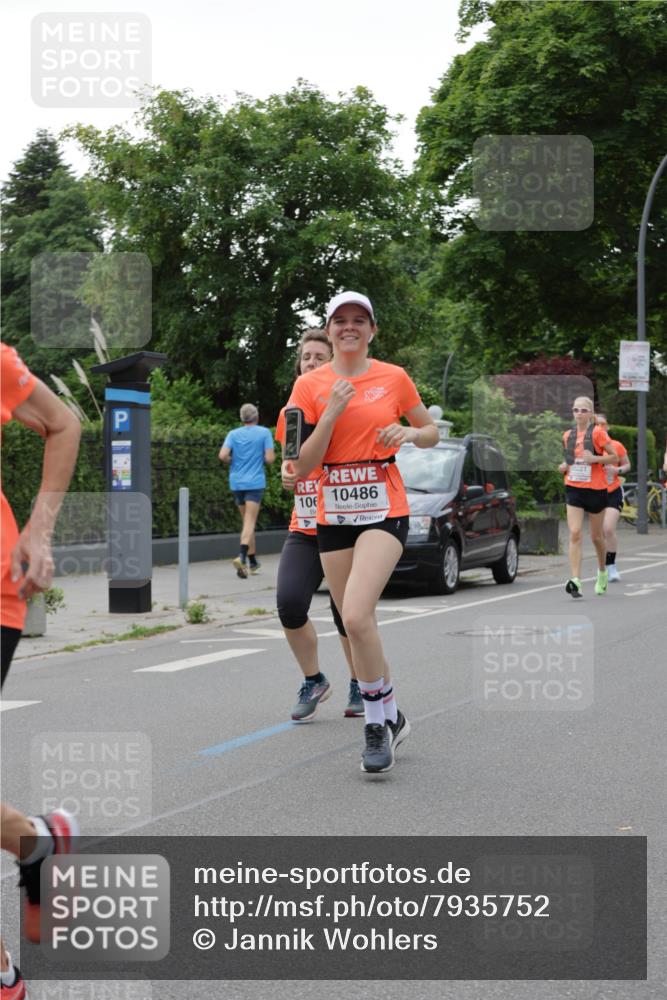 15.06.2025 - REWE Women's Run Jannik Wohlers http://msf.ph/oto/7935752 15.06.2025 08:26:17 Laufen 106, 10486, 10221 meine-sportfotos.de
