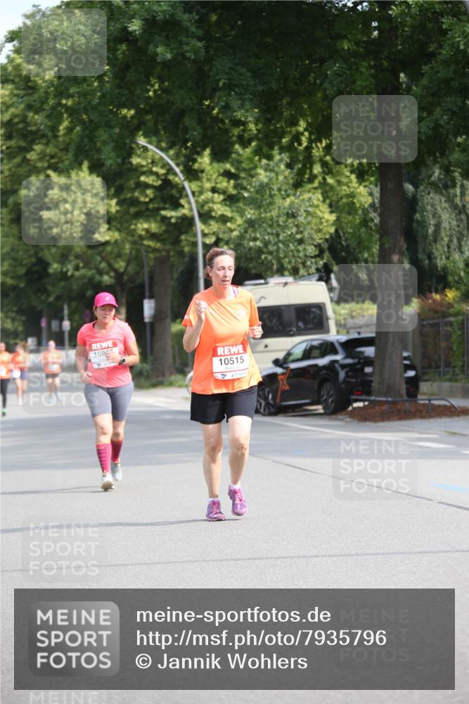 15.06.2025 - REWE Women's Run Jannik Wohlers http://msf.ph/oto/7935796 15.06.2025 09:53:34 Laufen 10865, 10515 meine-sportfotos.de